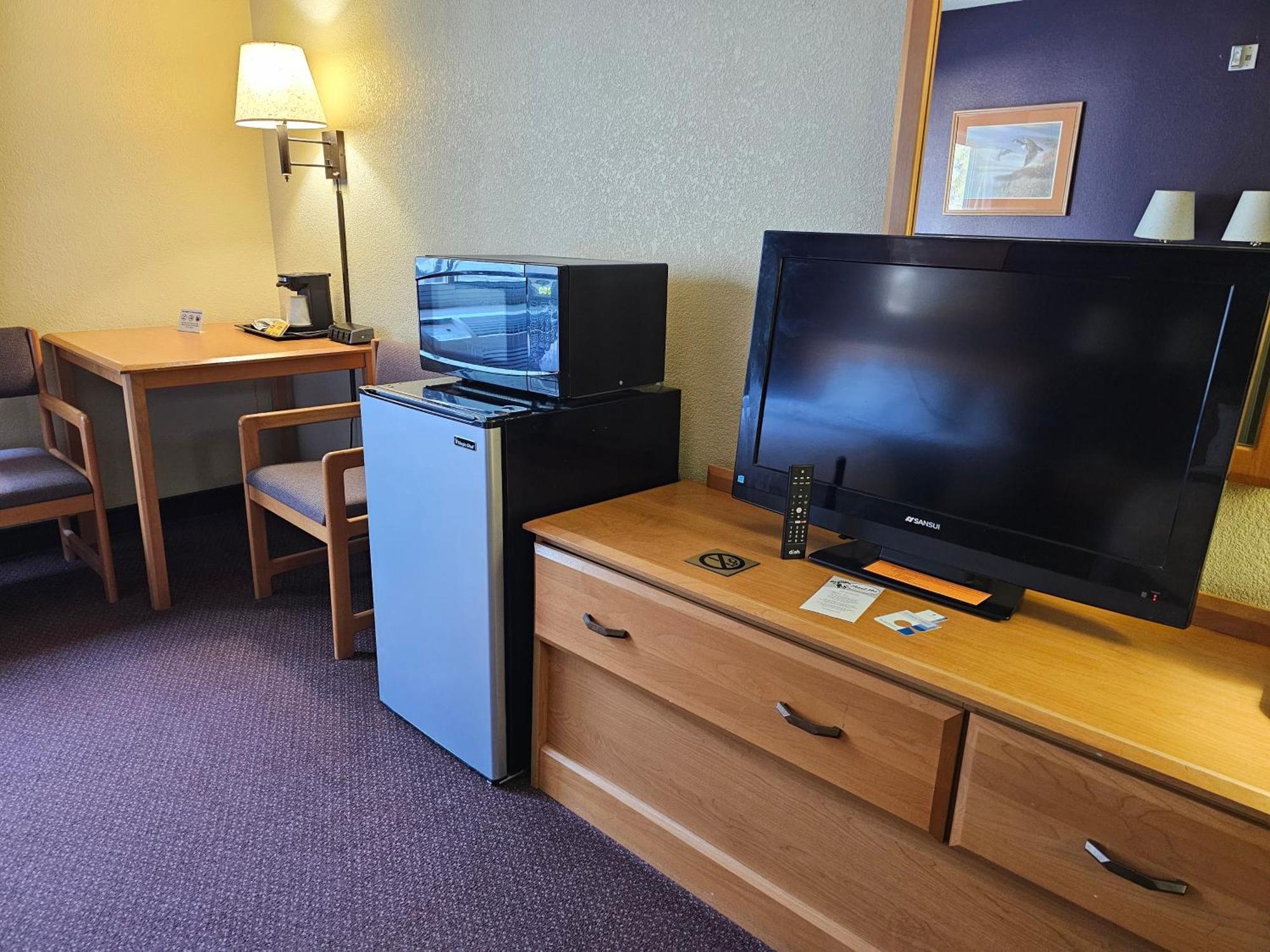 Fossil Creek Hotel & Suites Russell Buitenkant foto